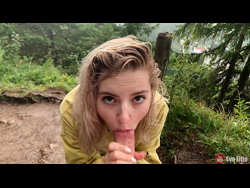 ❤️ Meisje slikt sperma na een publieke pijpbeurt - Eva Elfi ❌ Porn video at us